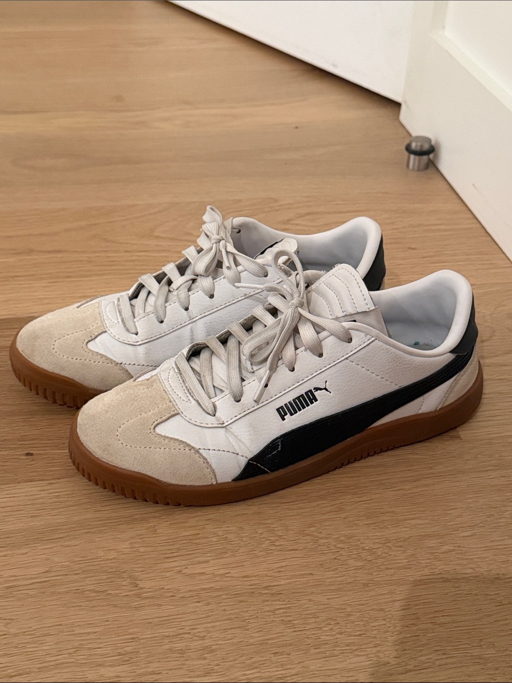 Puma White Black Gum Low-Top Sneakers